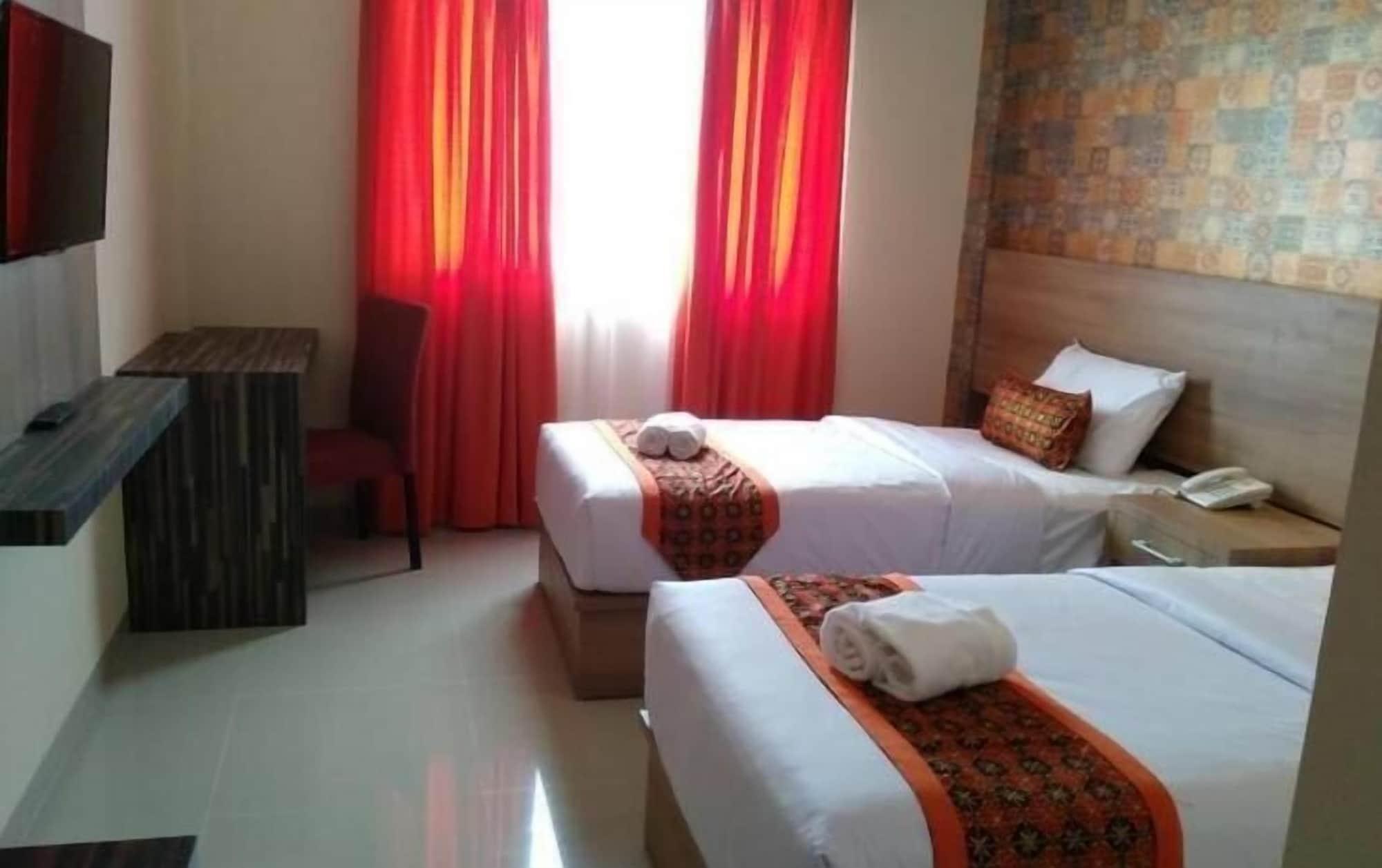 פדאנג New D'Dhave Hotel מראה חיצוני תמונה