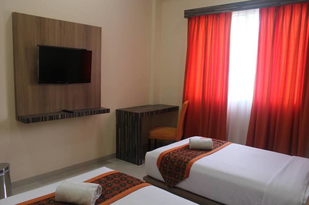 פדאנג New D'Dhave Hotel מראה חיצוני תמונה