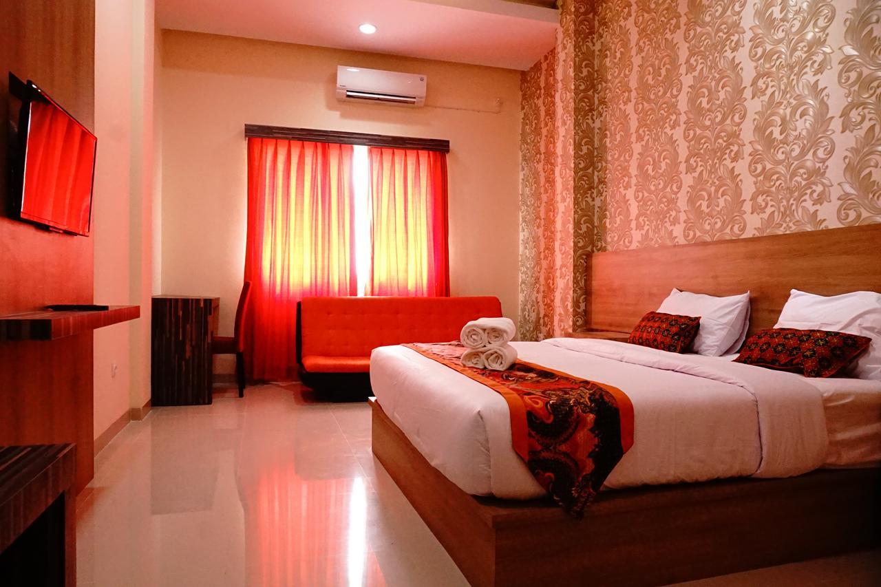 פדאנג New D'Dhave Hotel מראה חיצוני תמונה