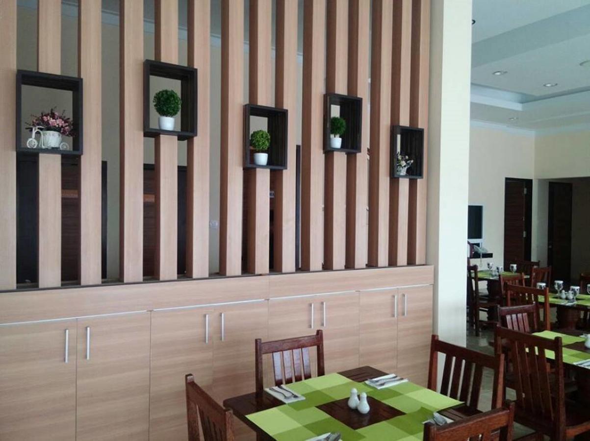 פדאנג New D'Dhave Hotel מראה חיצוני תמונה