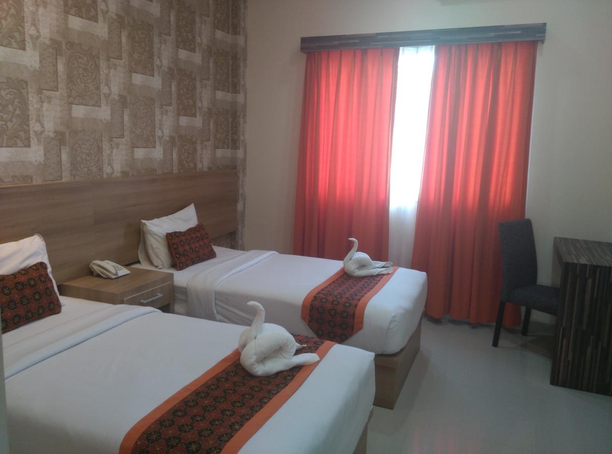 פדאנג New D'Dhave Hotel מראה חיצוני תמונה