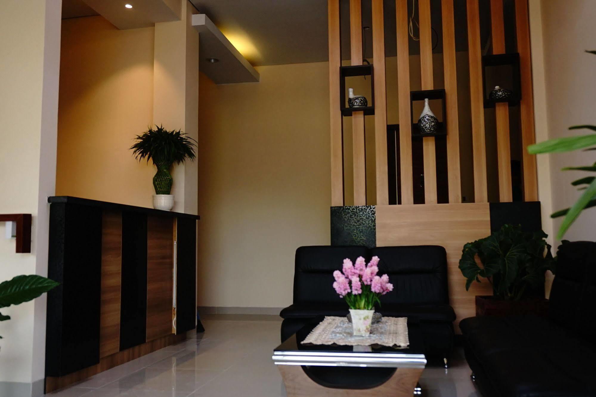 פדאנג New D'Dhave Hotel מראה חיצוני תמונה